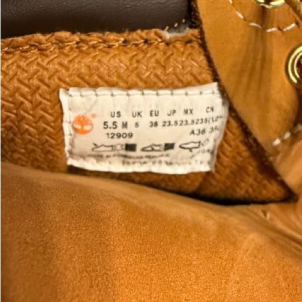 Timberland Classic Brown Boots - Picture 3 of 3
